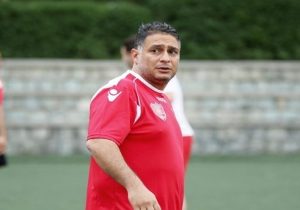 امیر حسین صادقی فرافکنی و مغلطه کاری می کند/ واگذاری پرسپولیس به نفع فوتبالمان است