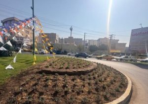 کاشت چهل&zwnj;ویک هزار و ۷۰۰ گلدان گل پاییزه در منطقه ۱ کرج در طرح استقبال از مهر